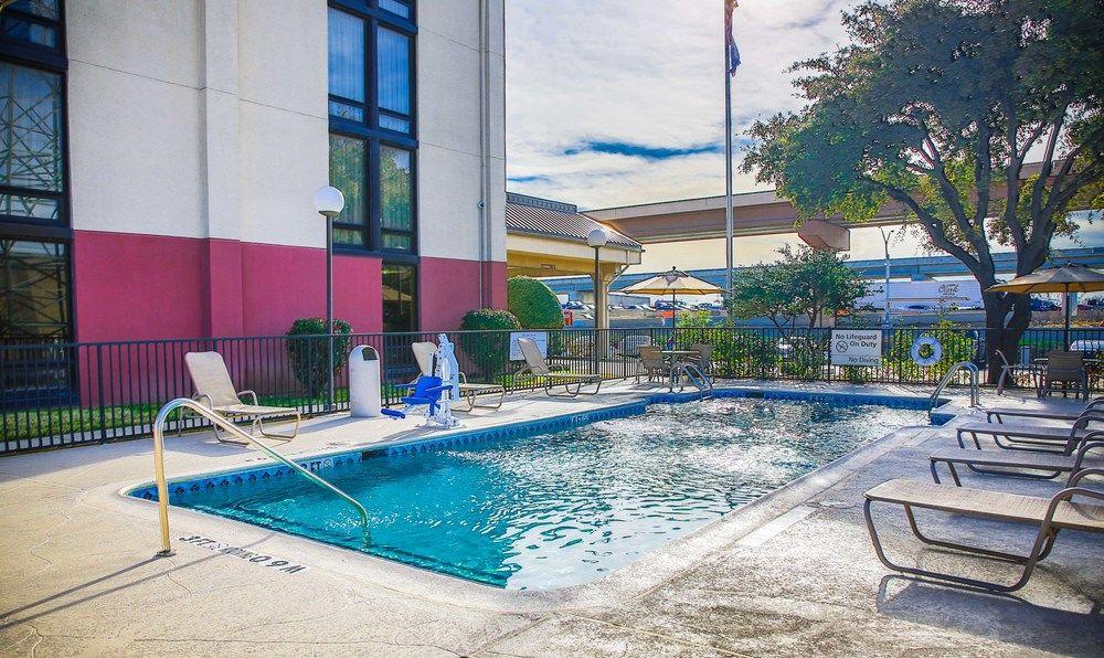 Comfort Inn Dallas North Love Field Airport Екстериор снимка