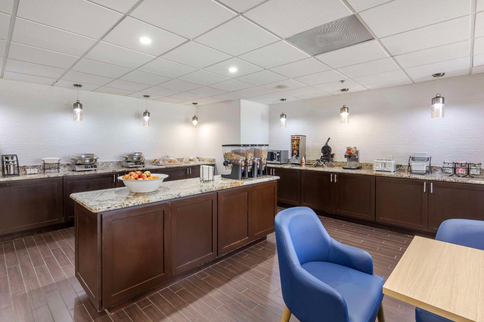 Comfort Inn Dallas North Love Field Airport Екстериор снимка