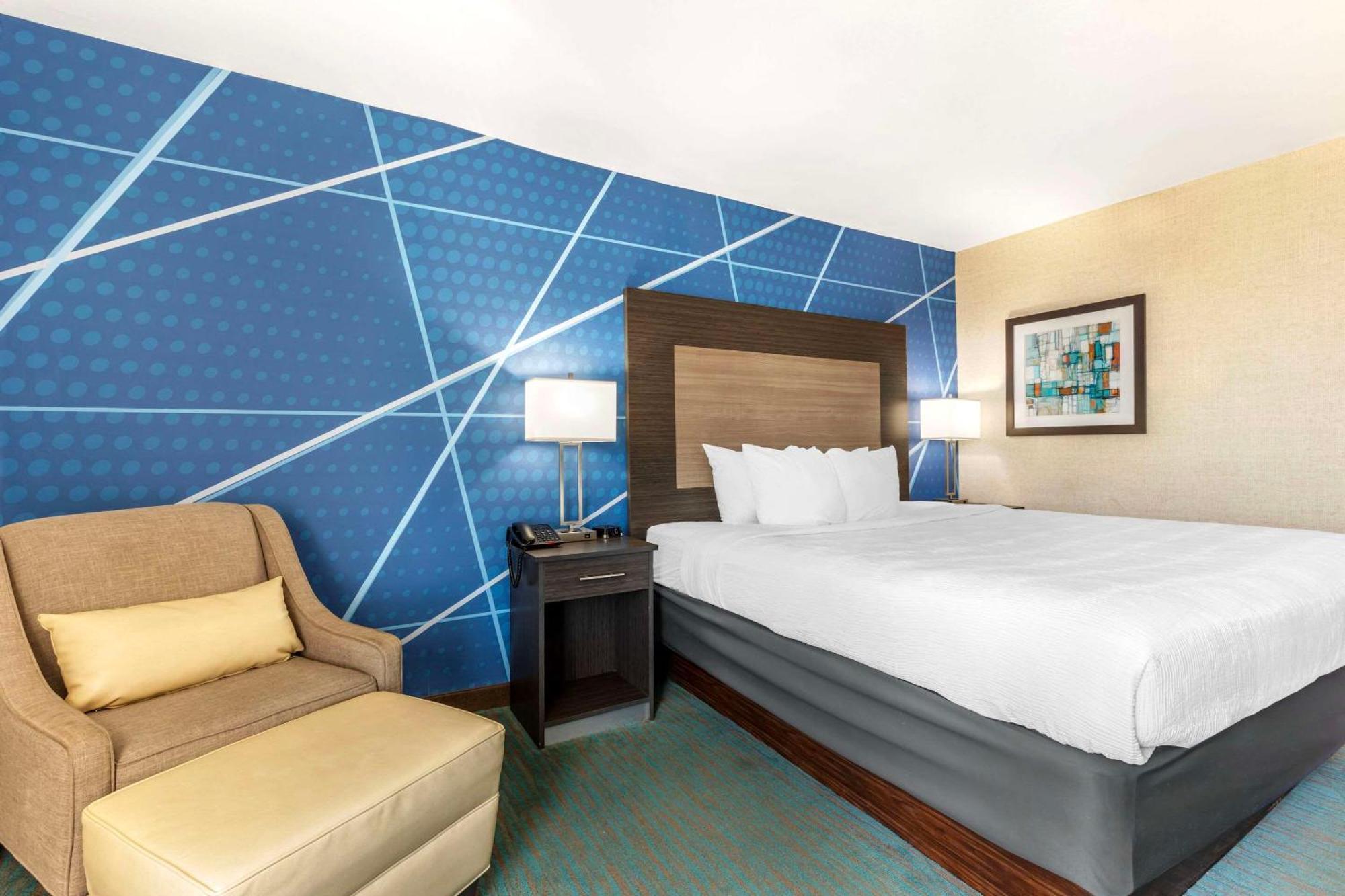 Comfort Inn Dallas North Love Field Airport Екстериор снимка